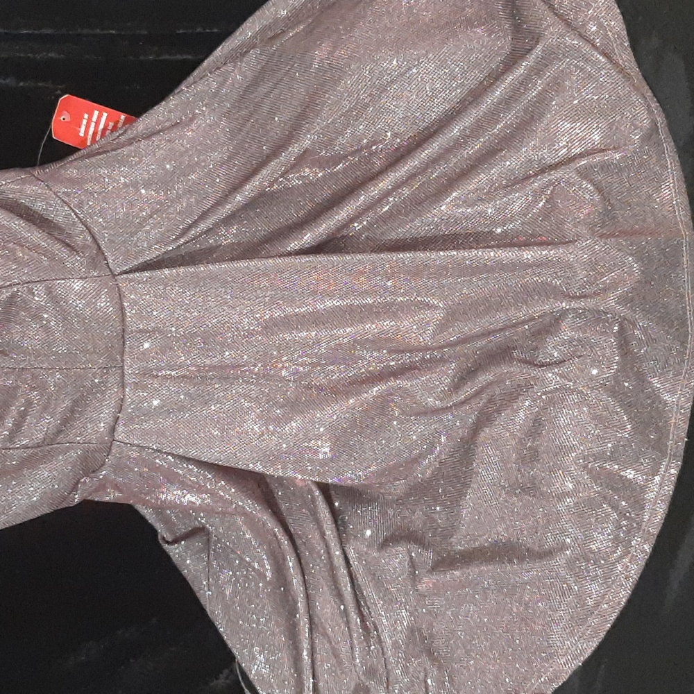 Dress - Picture 3 of 3